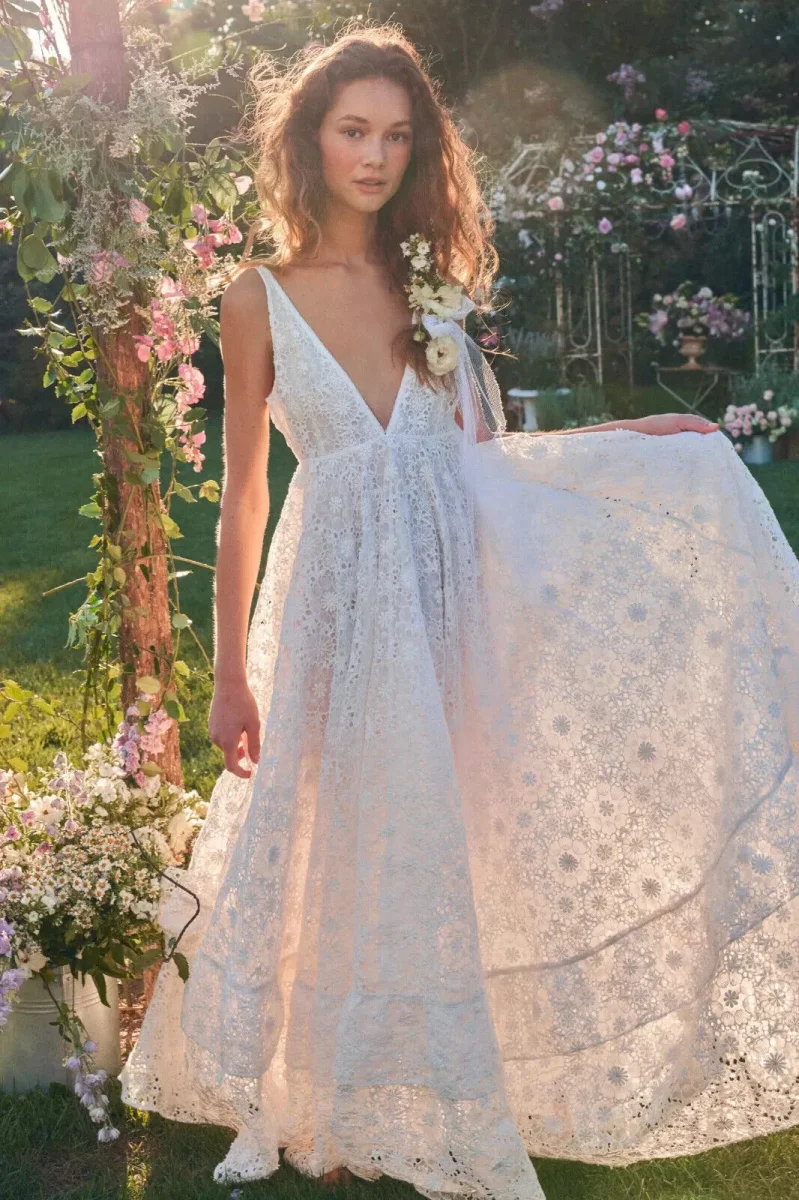 LoveShackFancy Bridal White Romantic Large Bow Back Devyn Wedding Dress - Imagen 5