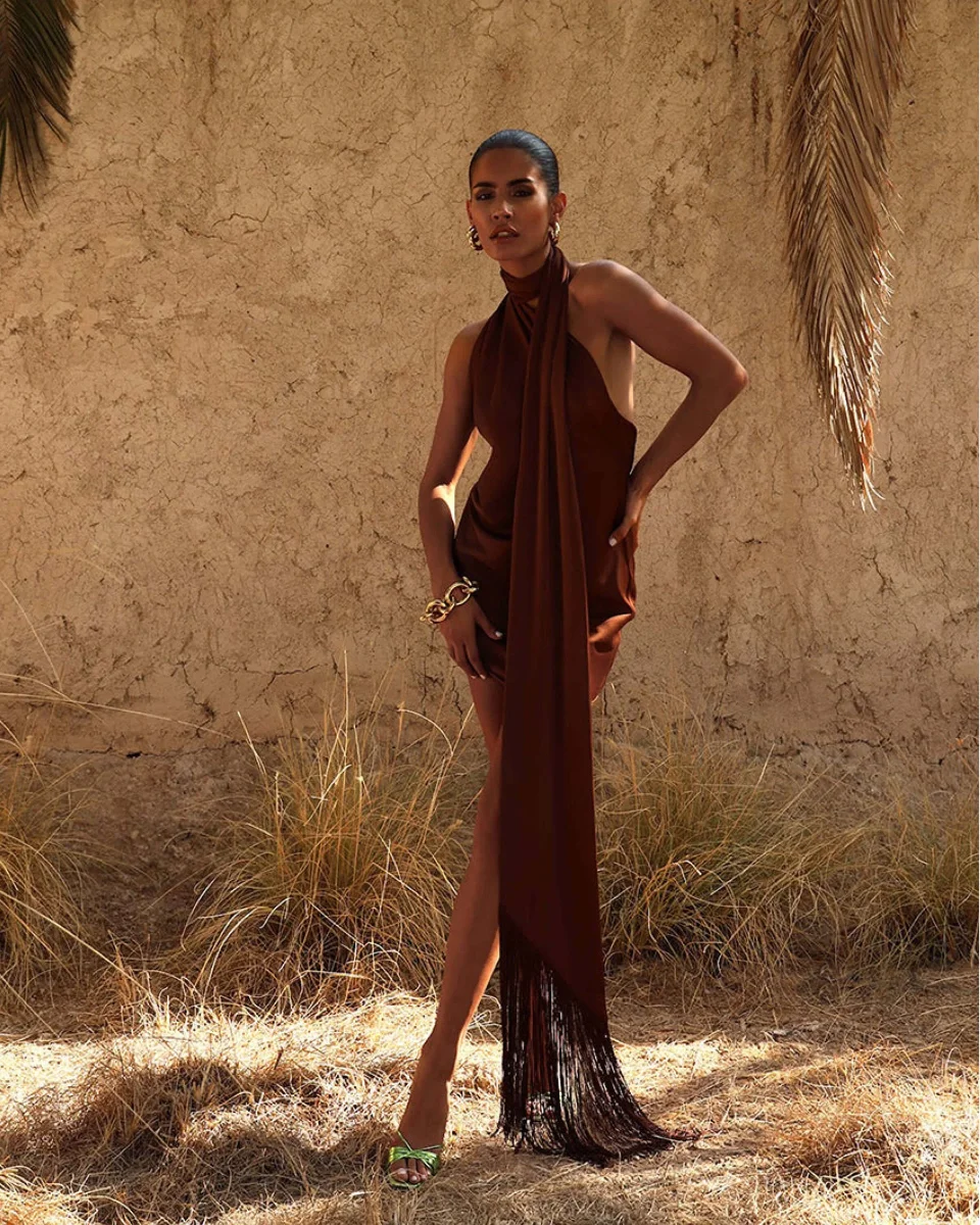 Rat and Boa Serafia Brown Satin Cowl Neck One Shoulder Mini Dress - Imagen 3