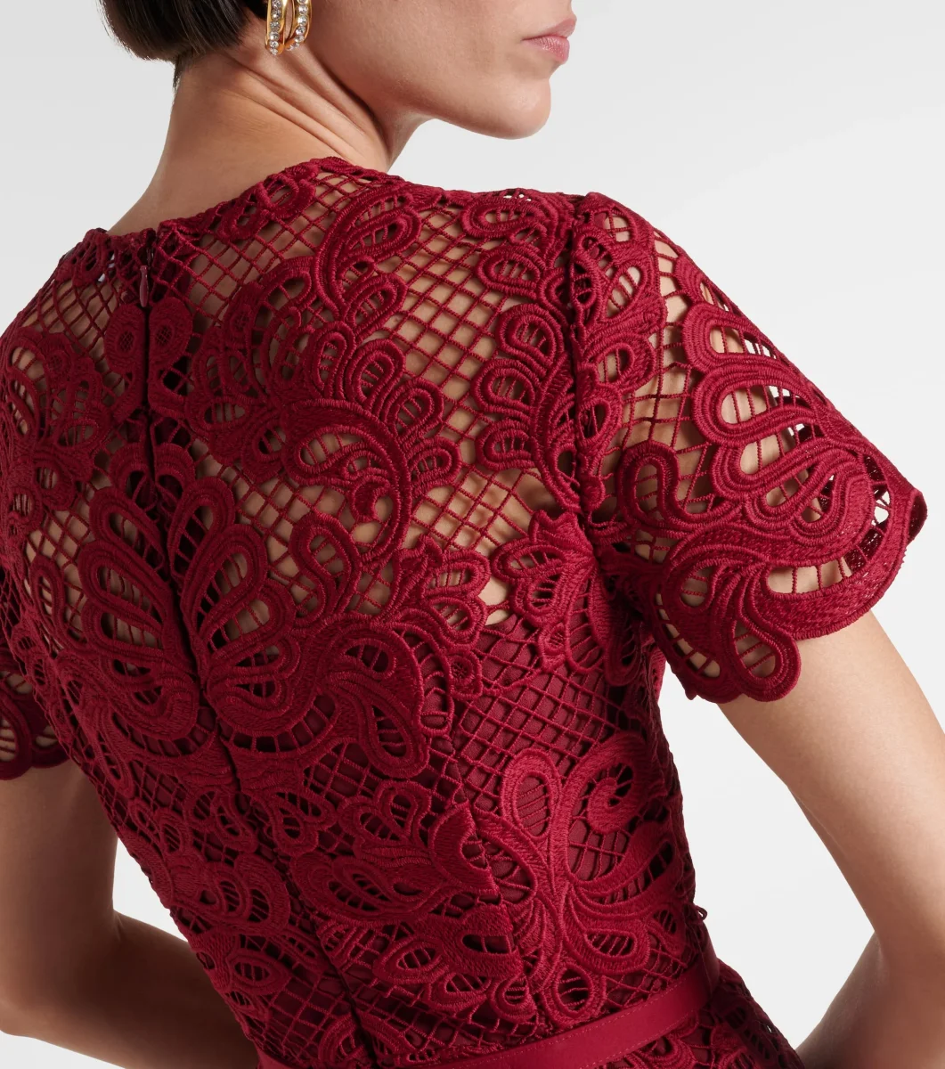 Self-Portrait Red Guipure Lace Gold Button Detail Midi Dress - Imagen 6