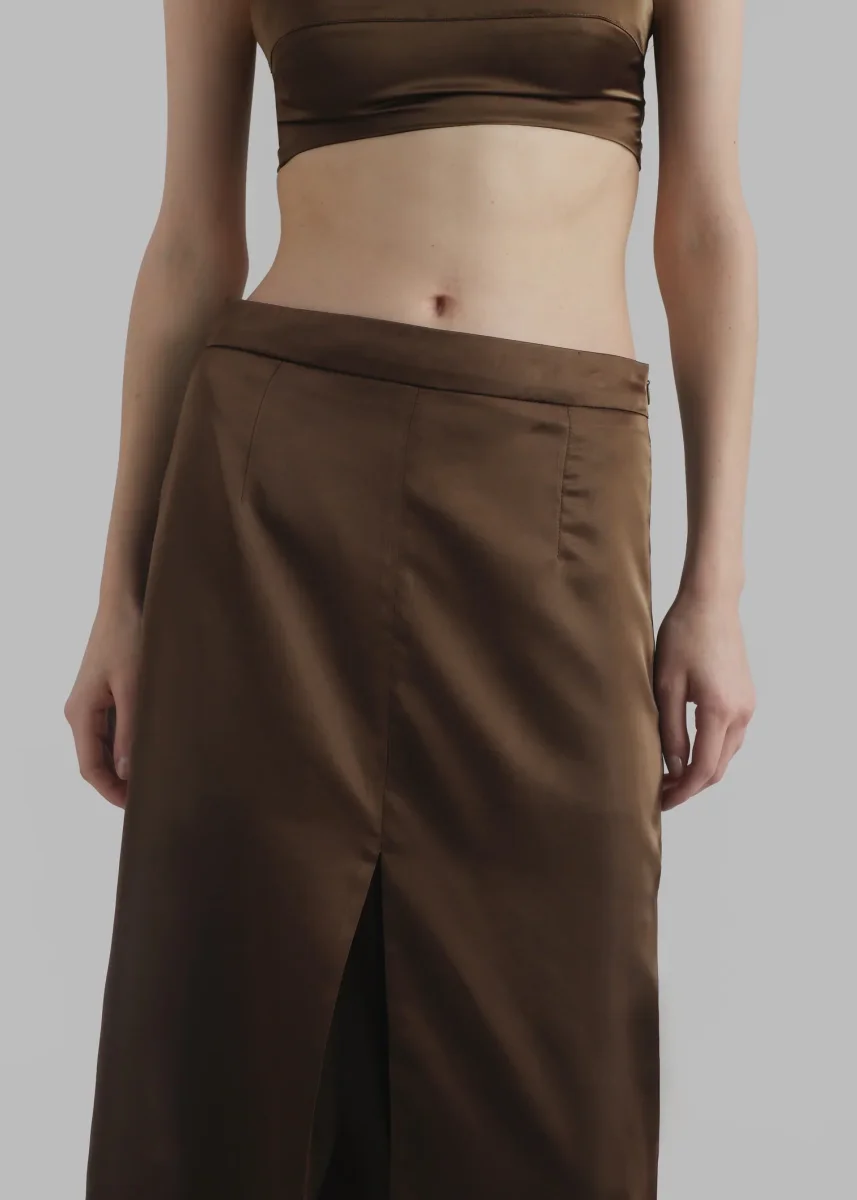 The Frankie Shop Kacey Brown Satin Split Front Midi Skirt - Imagen 6