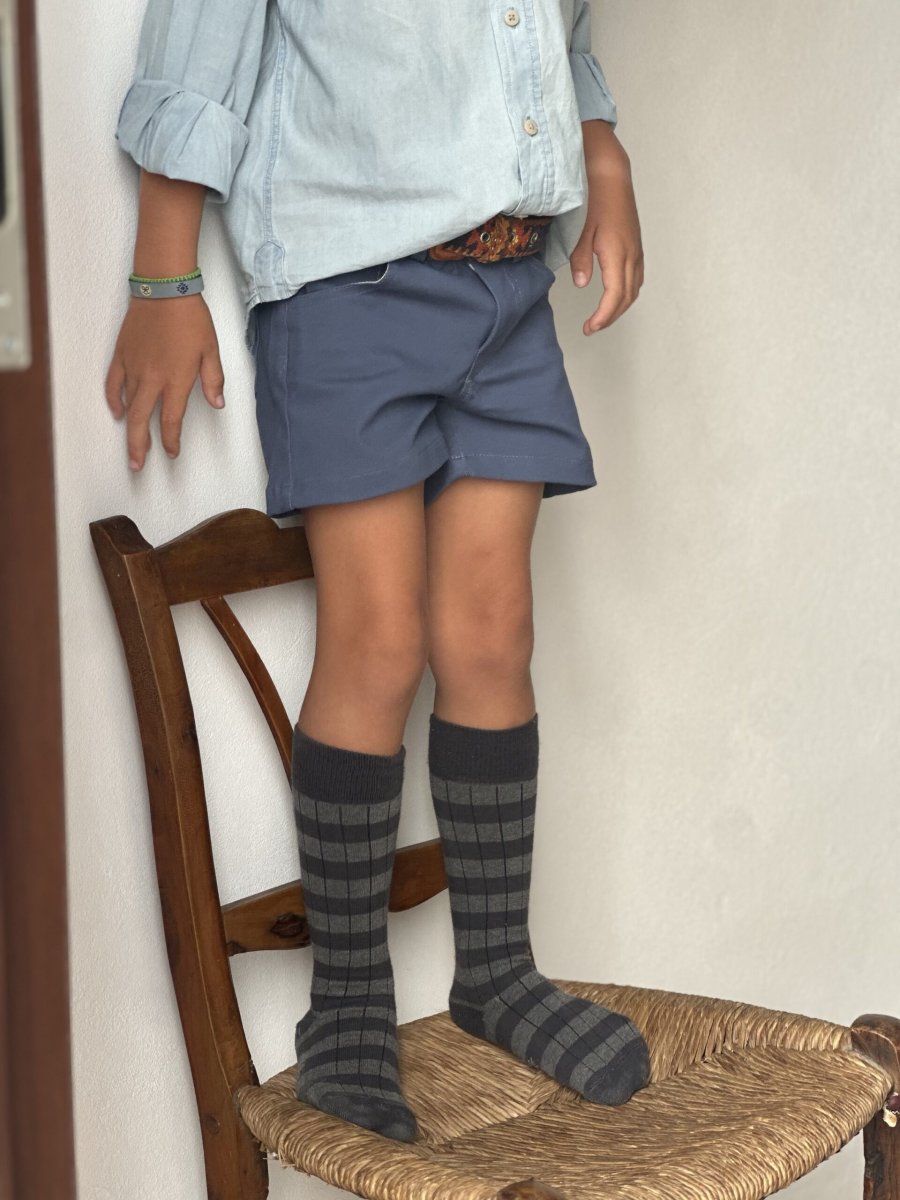 Pantalón corto azul de niño - Imagen 4