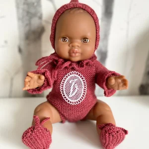 Muñeca Vera Borgoña personalizada