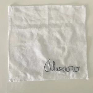 Pañuelo bordado