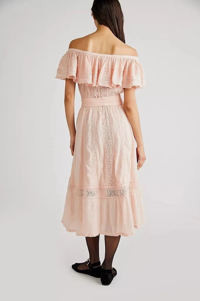 Spell & The Gypsy Pink Cassie Petal Lace Off Shoulder Dress - Imagen 5