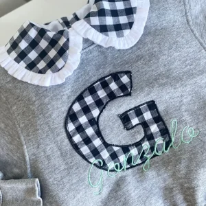Sudadera vichy negro con nombre y cuello