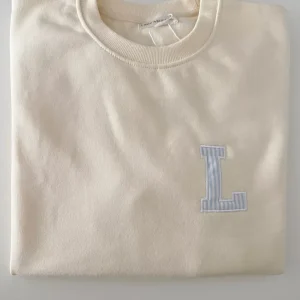 Sudadera inicial bordado