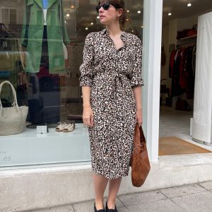 Vestido midi animal print marrón y camel